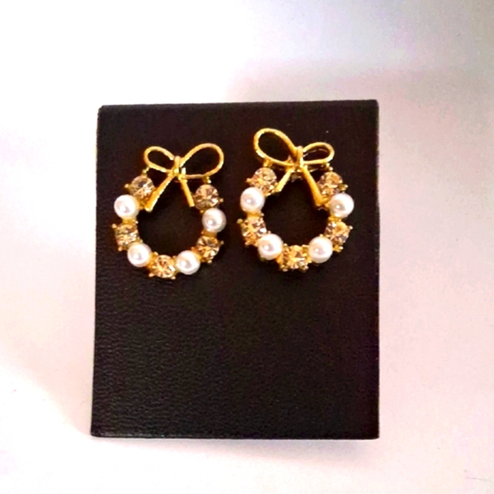Elegant Gold and White Hoop Earrings with Pearl Accents